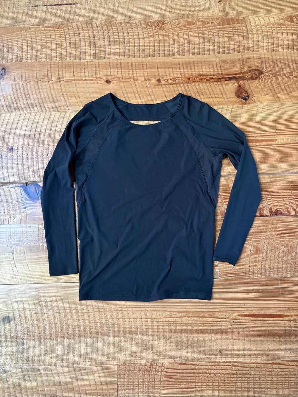Lululemon open back top